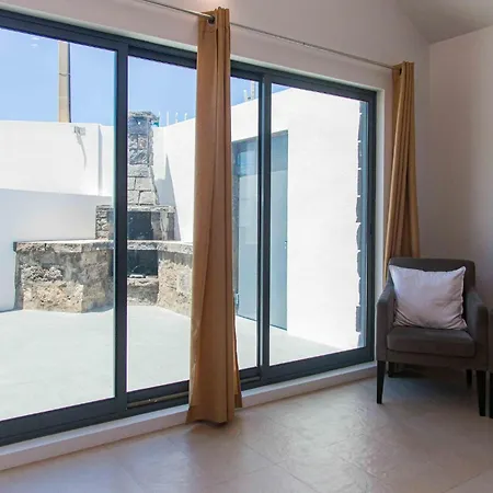 Holiday home Mosteiros House